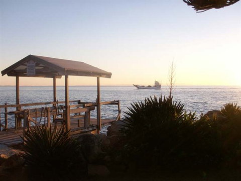 Amity Point Waterfront Cabins - Melbourne Tourism 0