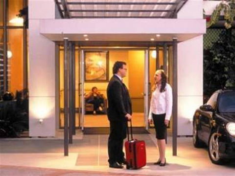 Quality Hotel Airport International - Melbourne Tourism 0