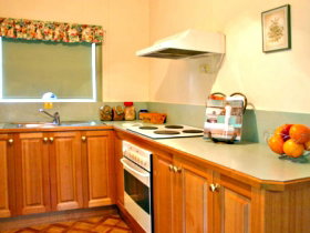 Comstock Cottage - Melbourne Tourism 1