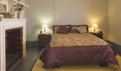 Assistant Lighthouse Keeper's Cottages - Byron Bay - Melbourne Tourism 1