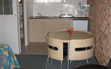 Culburra Beach Motel - Melbourne Tourism 0