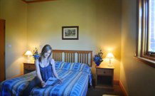 Hotel Victoria - Melbourne Tourism 0