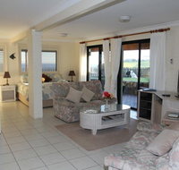 Sea Whispers Bed  Breakfast - Melbourne Tourism