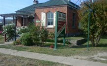 Mail Coach Guest House And Restaurant - Melbourne Tourism 1