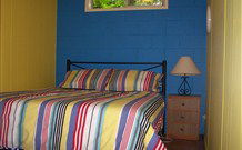 Halls Country Cottages - Melbourne Tourism 0