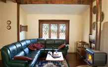 Jasper Cottage - Melbourne Tourism 0