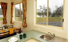Mavis's Kitchen And Cabins - Melbourne Tourism 0