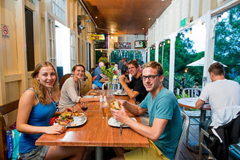 Noosa Heads YHA - Melbourne Tourism 9