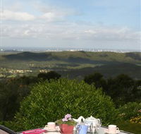 Hillside Bed and Breakfast and Gumnut Cottage - Melbourne Tourism