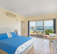 Quarantine Bay Beach Cottages - Melbourne Tourism