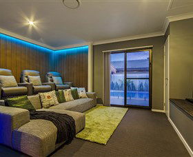 Aqua Palms At Vogue Holiday Homes - Melbourne Tourism 2