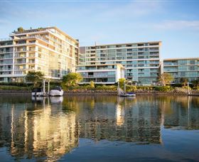 ULTIQA Freshwater Point Resort - Melbourne Tourism 0