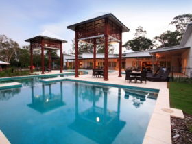 Beach Road Holiday Homes - Melbourne Tourism 1