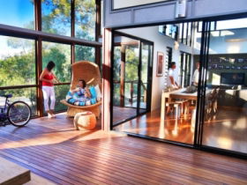 Beach Road Holiday Homes - Melbourne Tourism 2