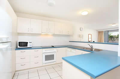 Surf Club Apartments - Melbourne Tourism 5