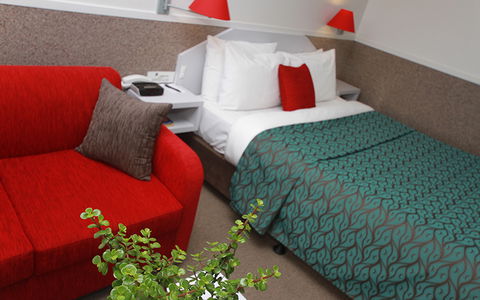 BEST WESTERN Sea Spray Motel - Melbourne Tourism 13