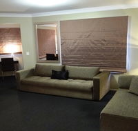BEST WESTERN PLUS Ambassador on Ruthven Motor Inn - Melbourne Tourism