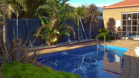 BEST WESTERN Colonial Motor Inn - Melbourne Tourism 1