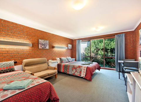 BEST WESTERN Whalers Rest Motor Inn - Melbourne Tourism 1