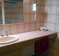 BEST WESTERN Pines Country Club Motor Inn - Melbourne Tourism