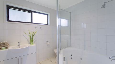 BEST WESTERN Colonial Village Motel - Melbourne Tourism 5