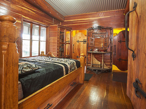 Sticks & Stones - Melbourne Tourism 4