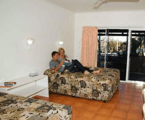 Roebuck Bay Hotel - Melbourne Tourism 4