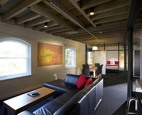 Sullivans Cove Apartments - Gibsons Mill - Melbourne Tourism 1