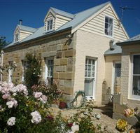 Mulberry Cottage Unique BB and Grannie Rhodes Cultural Heritage Shows - Melbourne Tourism