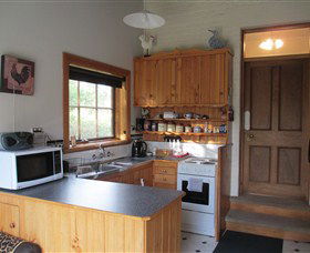 Cottage On Gunning - Melbourne Tourism 5