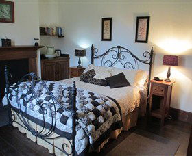 Cottage On Gunning - Melbourne Tourism 3