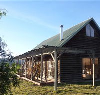 Pinot Cottage on Charles Reuben Estate - Melbourne Tourism