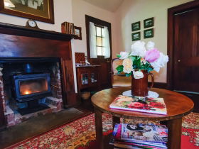 Laurel Cottage - Melbourne Tourism 5