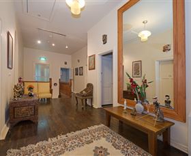 Edinburgh Gallery Bed And Breakfast - Melbourne Tourism 0