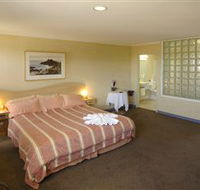 Lighthouse Hotel - Melbourne Tourism