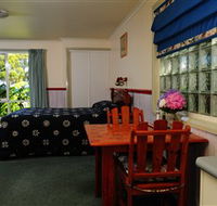 Crays Accommodation - Innes Street - Melbourne Tourism