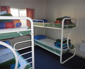 Strahan Backpackers  - Melbourne Tourism 4