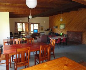 Strahan Backpackers  - Melbourne Tourism 3