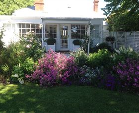 White Dove Cottage Bed And Breakfast - Melbourne Tourism 1