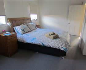 Pettit Cottage - Melbourne Tourism 3