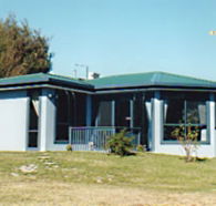 Homelea Accommodation Spa Cottage and Apartments - Melbourne Tourism