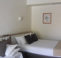 Burkes Hotel Motel - Melbourne Tourism