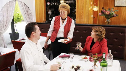 Captains Lodge International - Melbourne Tourism 4