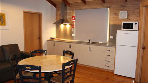 Lakes And Craters Holiday Park - Melbourne Tourism 2