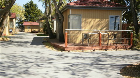 Kickback Cottages - Melbourne Tourism 4