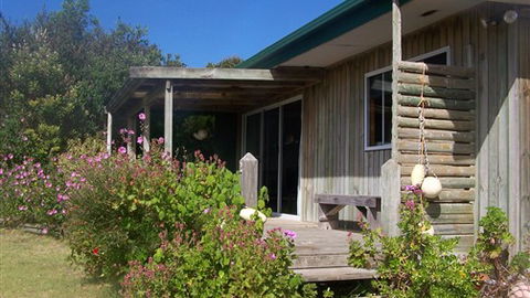 Clifton Beach Lodge - Melbourne Tourism 3