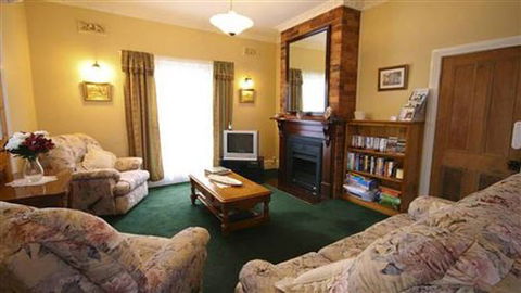 Airleigh-Rose Cottage - Melbourne Tourism 2