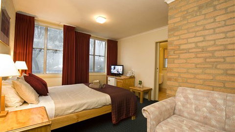 Attunga Alpine Lodge And Apartments - Melbourne Tourism 1