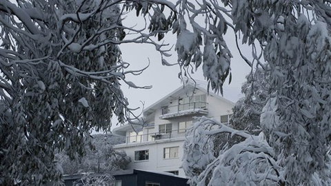 Attunga Alpine Lodge And Apartments - Melbourne Tourism 0