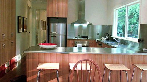 Lochiel Luxury Accommodation - Melbourne Tourism 2